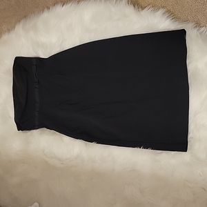 Express Stretch Little Black Dress strapless ribbon bow trim straight sz 2 EUC…